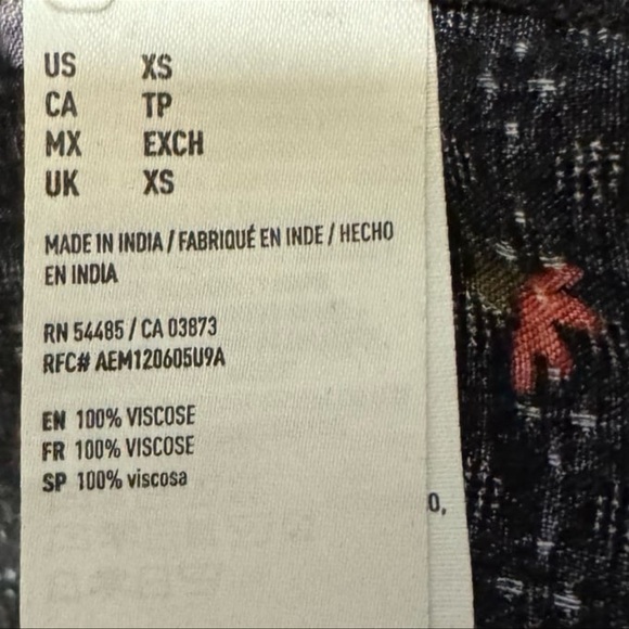 American Eagle Floral Button Down Tie Front Crop Length Blouse Shirt Top Black - Picture 5 of 7